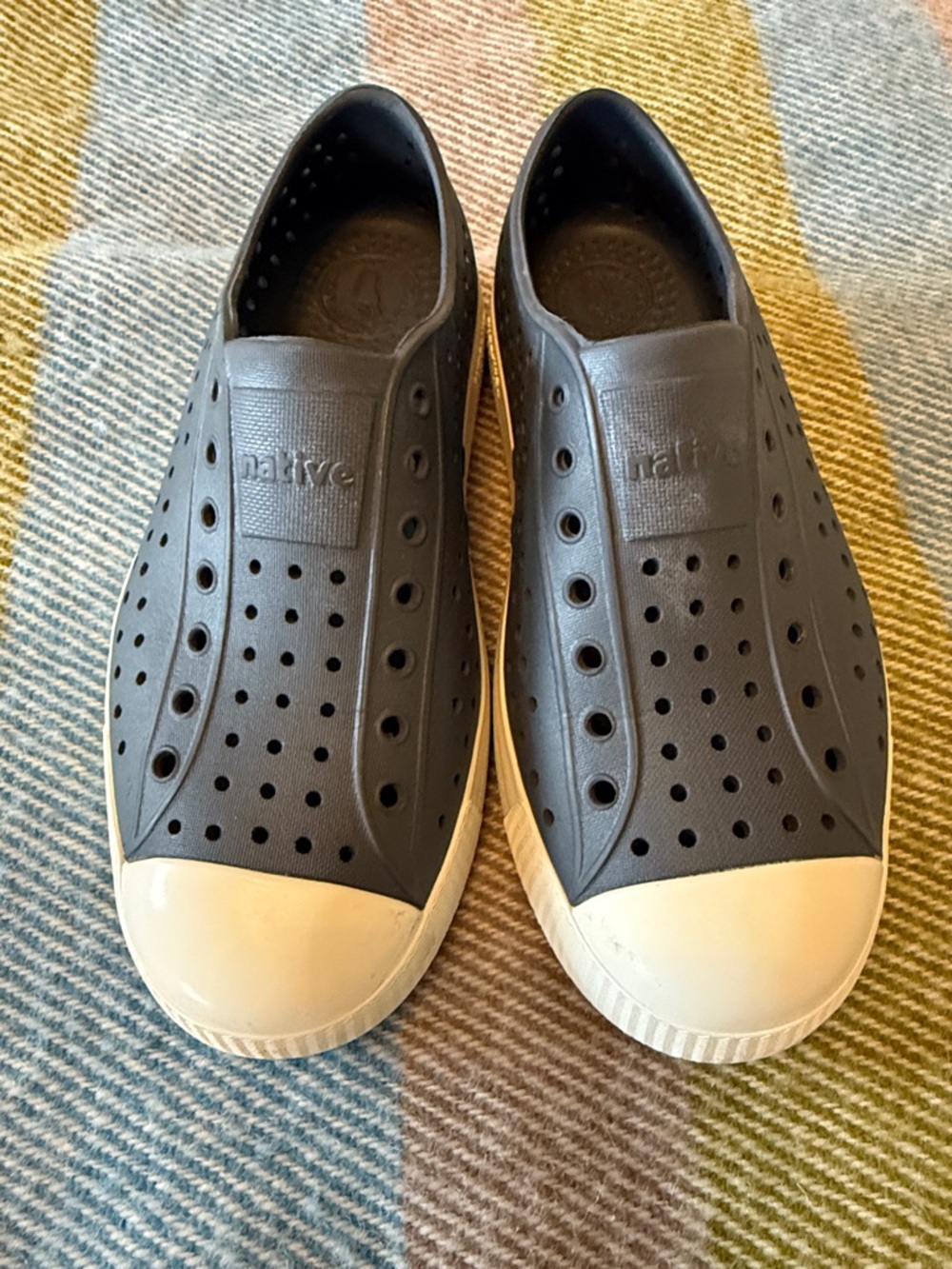Native Charcoal Slip-On (4)